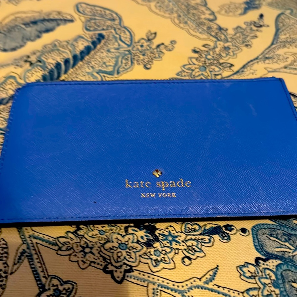 Like new kate spade clutch